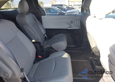 2025 Toyota Sienna Xle z USA, uszkodzony, nr VIN 5TDJSKFC5SS200514